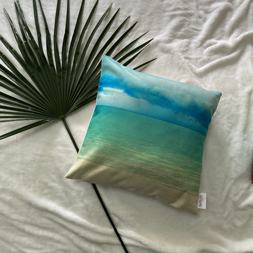 The print on this 'By the Ocean Collection' of linen pillowcase is a beautiful 3D image of white sands, turquoise sea, and blue sky. Bask in the comfort of these beautiful and comfortable pillowcases and see how they add beauty and serenity to your own space