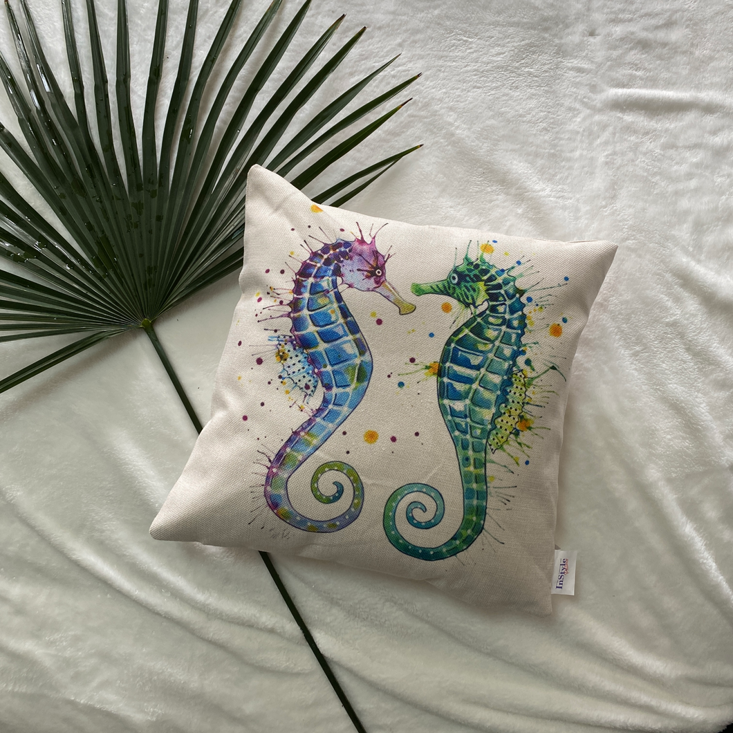 'Miracles of Creation' is one of our most beautiful collection for our exotic sea creature lovers. This linen pillowcase has a 3D water colour illustrated image of a pair of Sea Horses on an off-white background. Get all 6 different illustrations of exotic sea creatures from this collection.